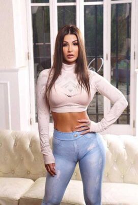 European Slim Girl Escorts in Sector 23 Gurgaon