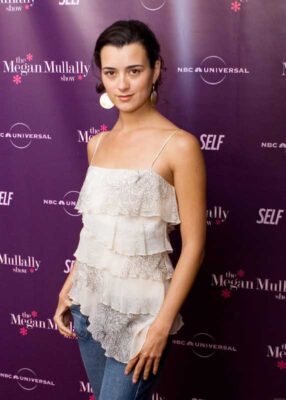 Russian Air Hostess Escorts in Sushant Lok Phase 5 Gurgaon
